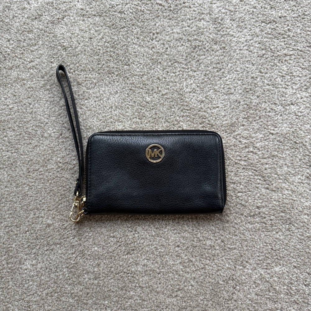 Michael Kors Wristlet